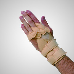 Orteza korygująca pozycję palców i śródręcza, zapobiega postępowi ulnaryzacji dłoni Ortec ART100 Emo